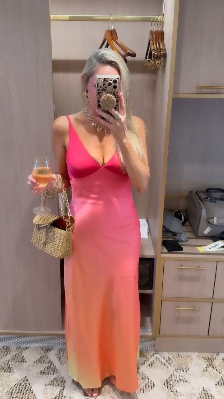The perfect vacation dress 🩷

#LTKfitnessgoals #LTKdayinmylife #LTKgrwm