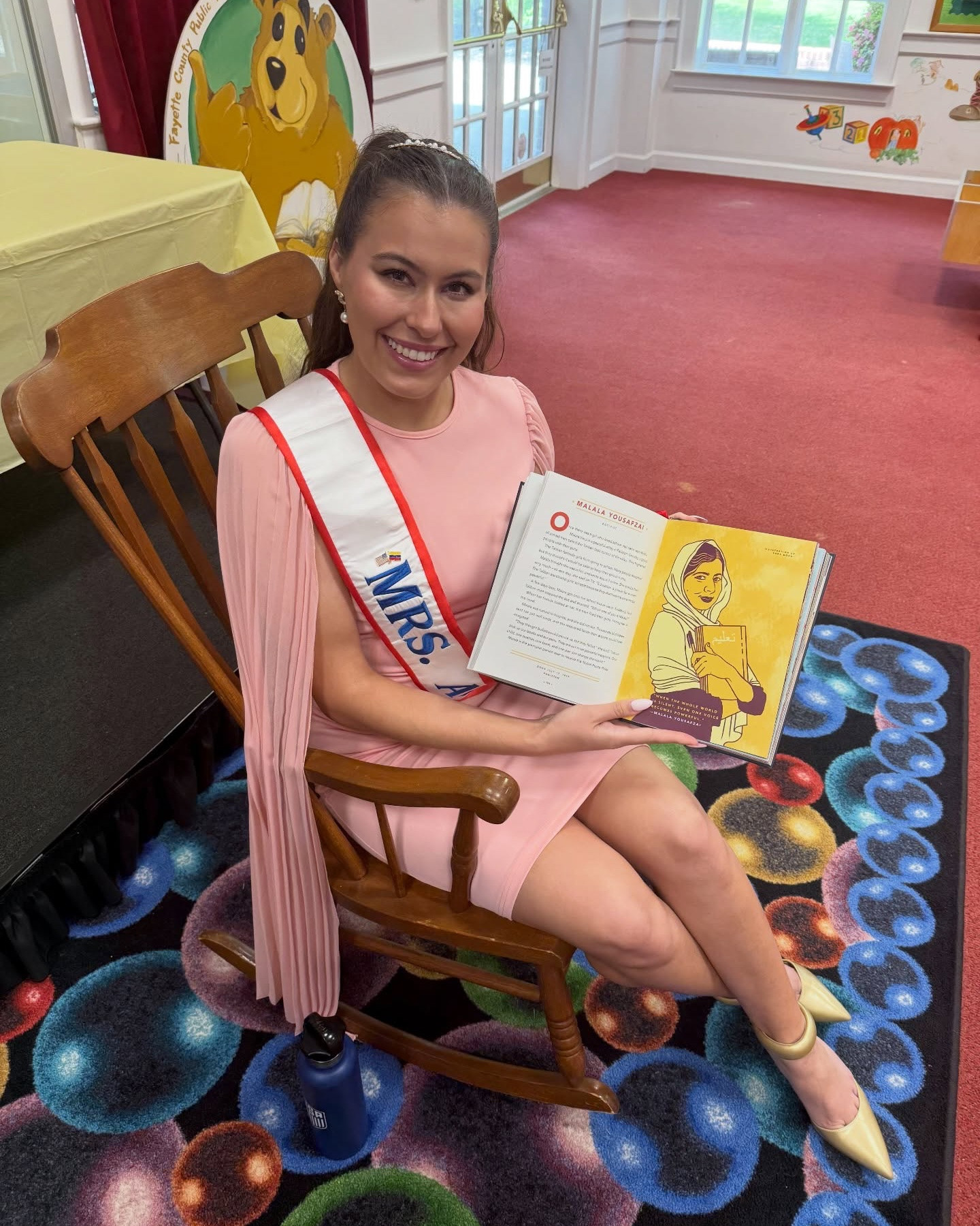 Yesterday I had the opportunity to read at the @fayettecountypubliclibrary_ga’s Story Time! I read a couple stories from “Good Night Stories for Rebel Girls” by Elena Favilli and Francesca Cavallo. It was an honor to read about inspiring women such as @malala, @serenawilliams, @venuswilliams, @mistyonpointe, and Frida Kahlo. I also finally got my PINES library card! 💖💕
#mrsgeorgia #mrsatlanta #mrsamerica #storytime #supportlibraries