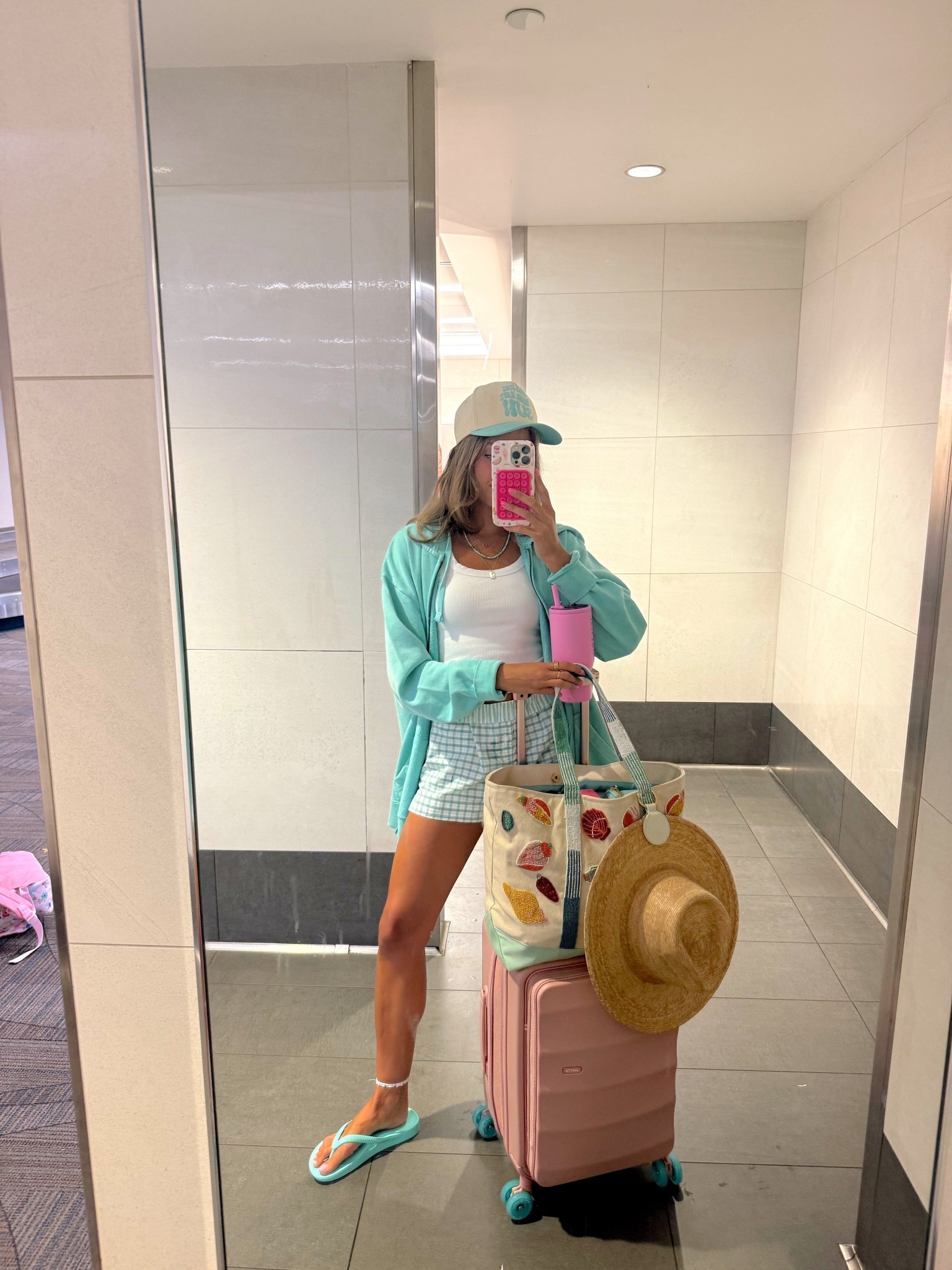 the cutest travel day set 💕