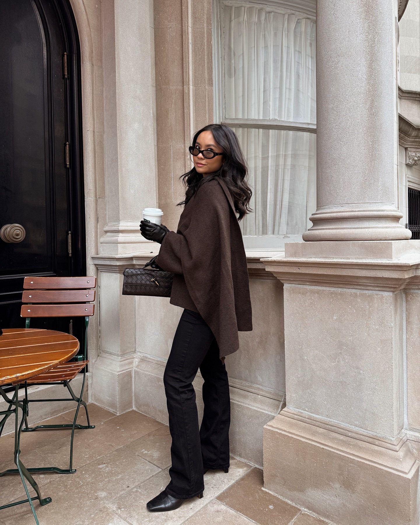 booked & busy 🤎🤎 

#nyc #nycfashion #nyfw #styleinspo #winteroutfit #scarftop #winterfashion #classystyle #classicoutfit #classystreetwear #ootd