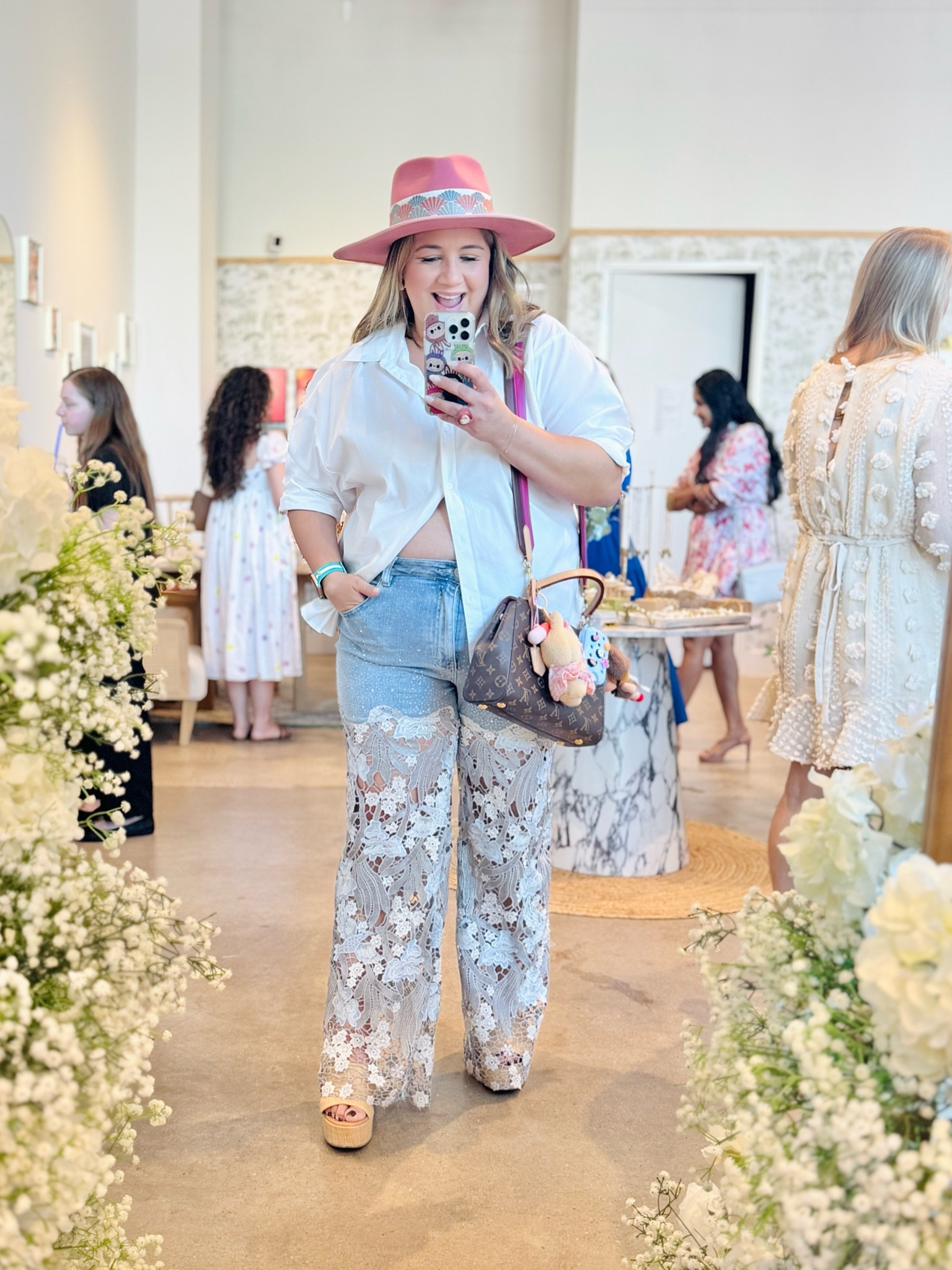 The jeans that get the most compliments! Stretchy at top, comfortable & gorgeous. 

#LTKfindsunder100 #LTKplussize #LTKmidsize