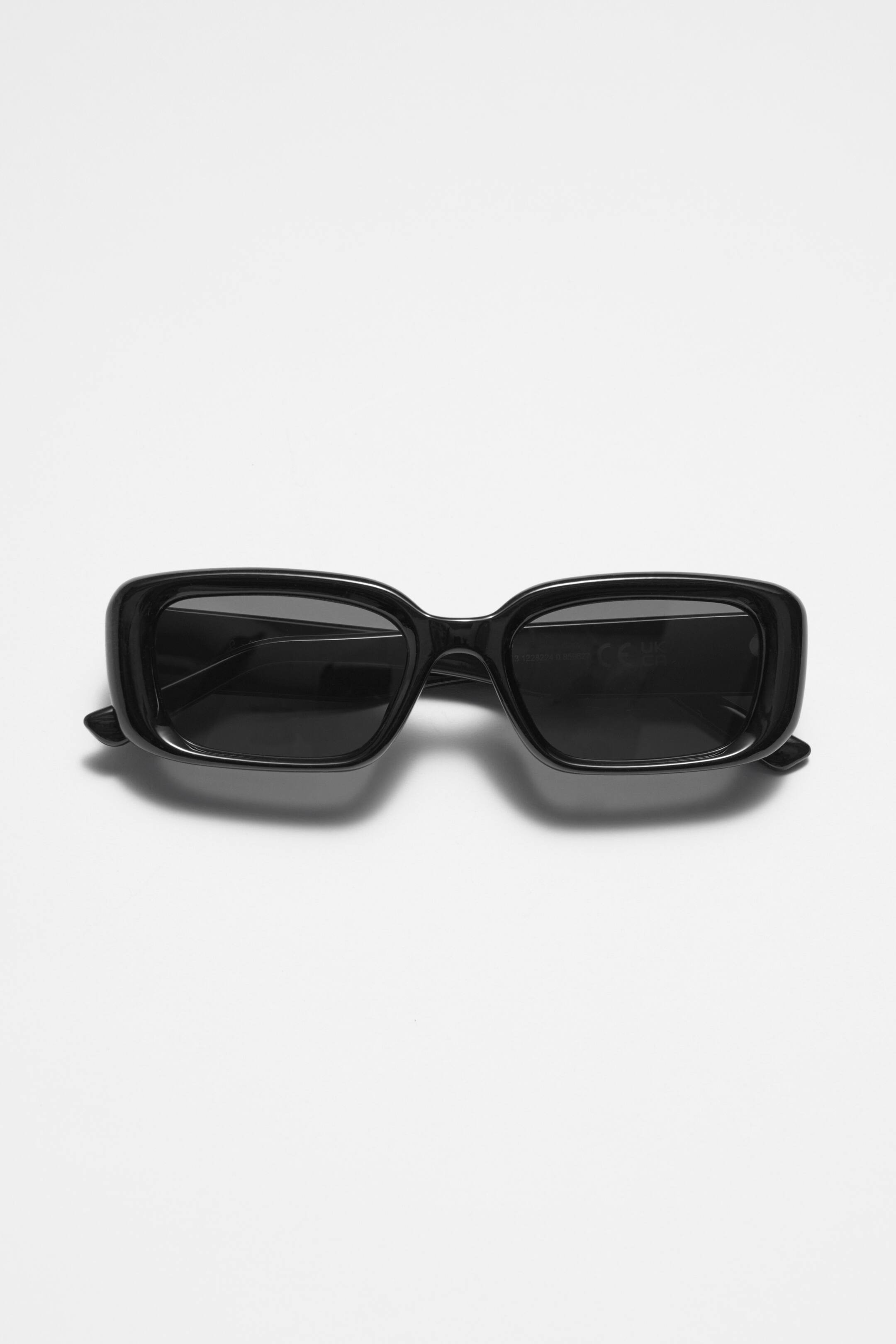 Bold Rectangular-Frame Sunglasses | H&M (UK, MY, IN, SG, PH, TW, HK)