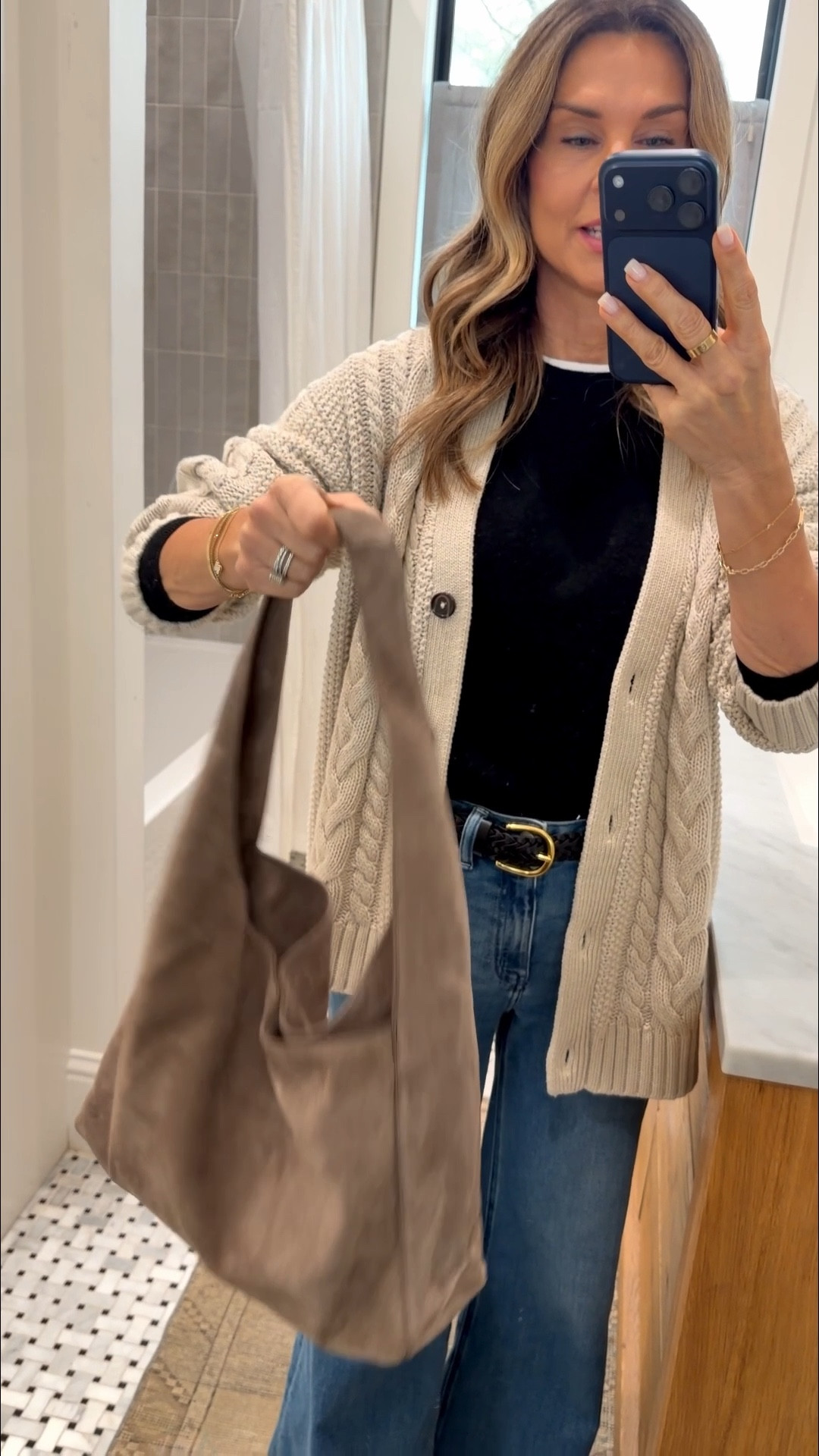 Quince new styles! I’m 5’6’’.
-Palazzo pants size up one size (I size up one size in all Quince jeans). They are 30 inch.
-Cable knit cardigan size S
-Cashmere sweater size XS
-Braided belt
-New suede hobo bag




#LTKootd #LTKmomlife #LTKgrwm