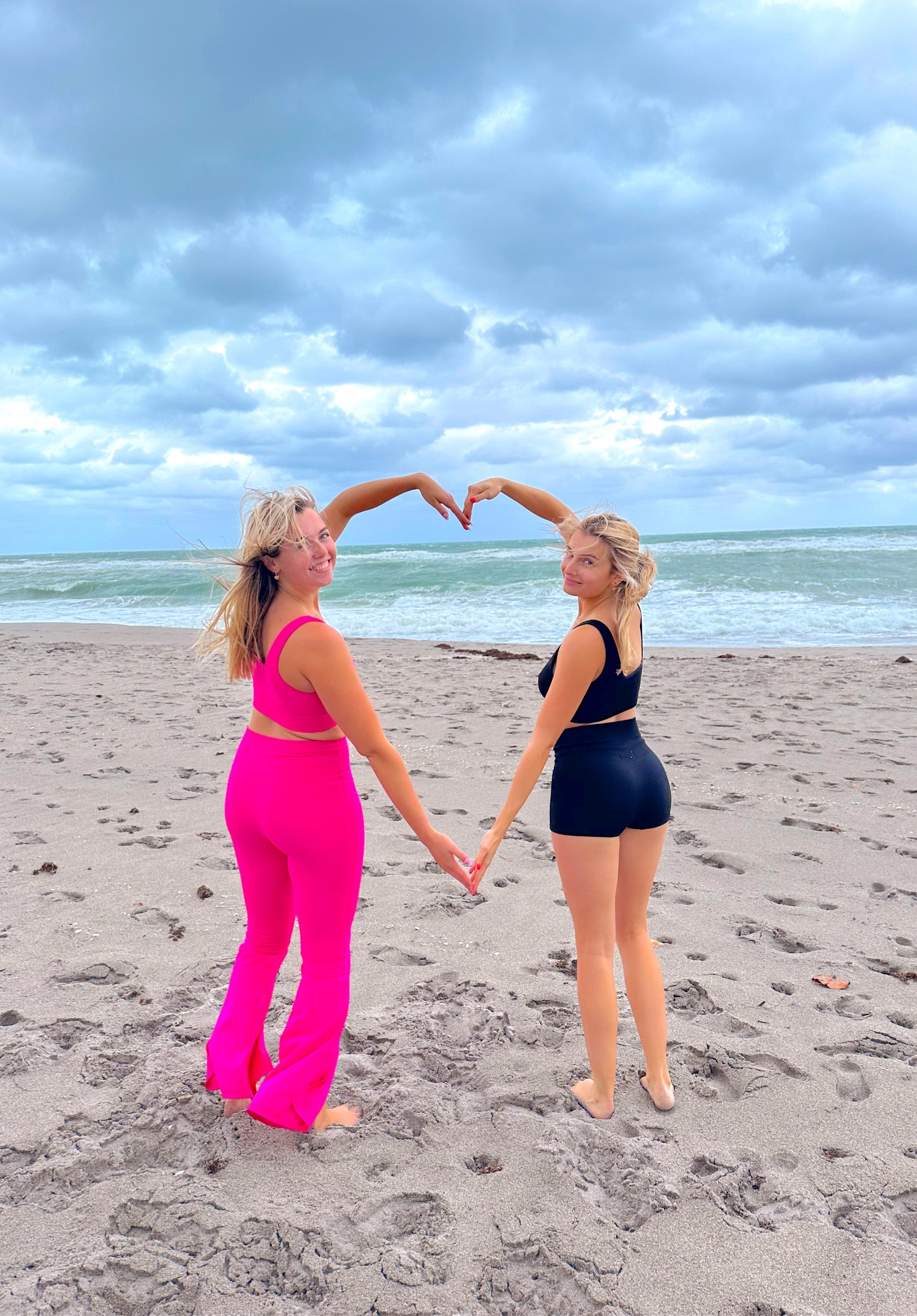 Alo Yoga Flutter Leggings Dupe💓

#LTKunder100 #LTKfit #LTKunder50