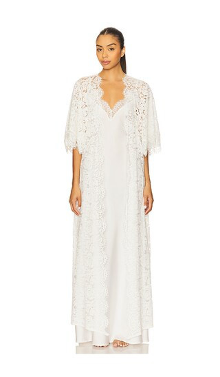 homebodii Saskia Robe in White. - size S | Revolve Clothing (Global)