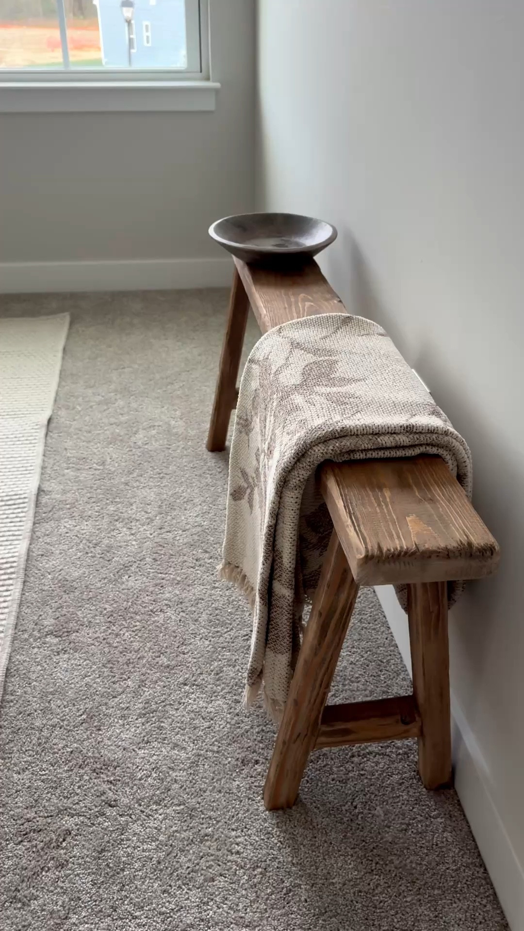 Bench, throw blanket, floral blanket, decorative bowl, guest bedroom, sleek bench 

#LTKstorytime #LTKSaleAlert #LTKHome