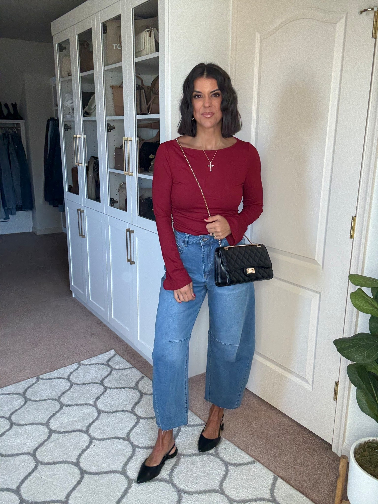 Size small in long sleeve tee Size 2 in jeans (size down if in between) Shoes tts

#LTKSeasonal #LTKFindsUnder100