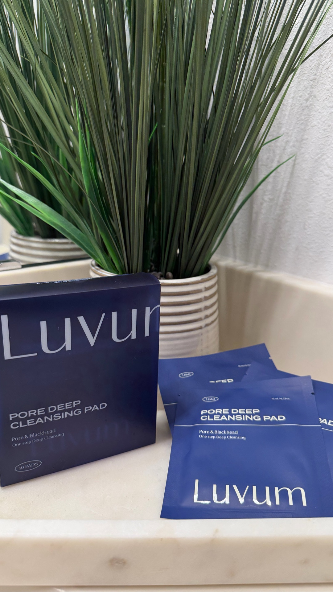 Clear pores, clear glow ✨ One swipe and my skin went from textured and dull to smooth, fresh, and radiant. The glow is REAL 😍  #Luvum #PoreZeroPad #PorePad #LuvumPorePad #BlackHeads @luvum_global

#LTKselfcare #LTKmomlife #LTKdayinmylife