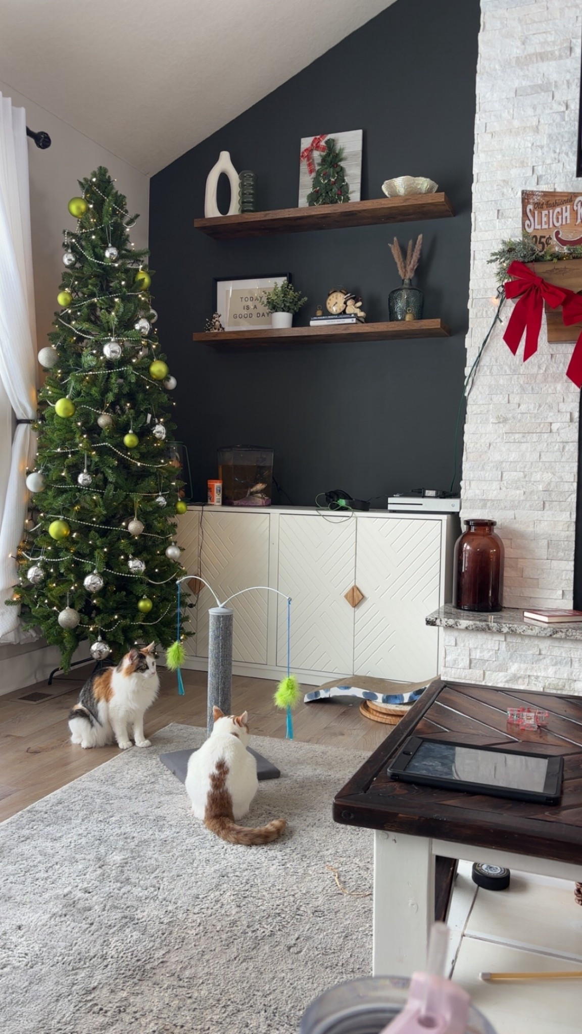 Holiday Decor - Christmass

#LTKSeasonal #LTKHoliday #LTKHome