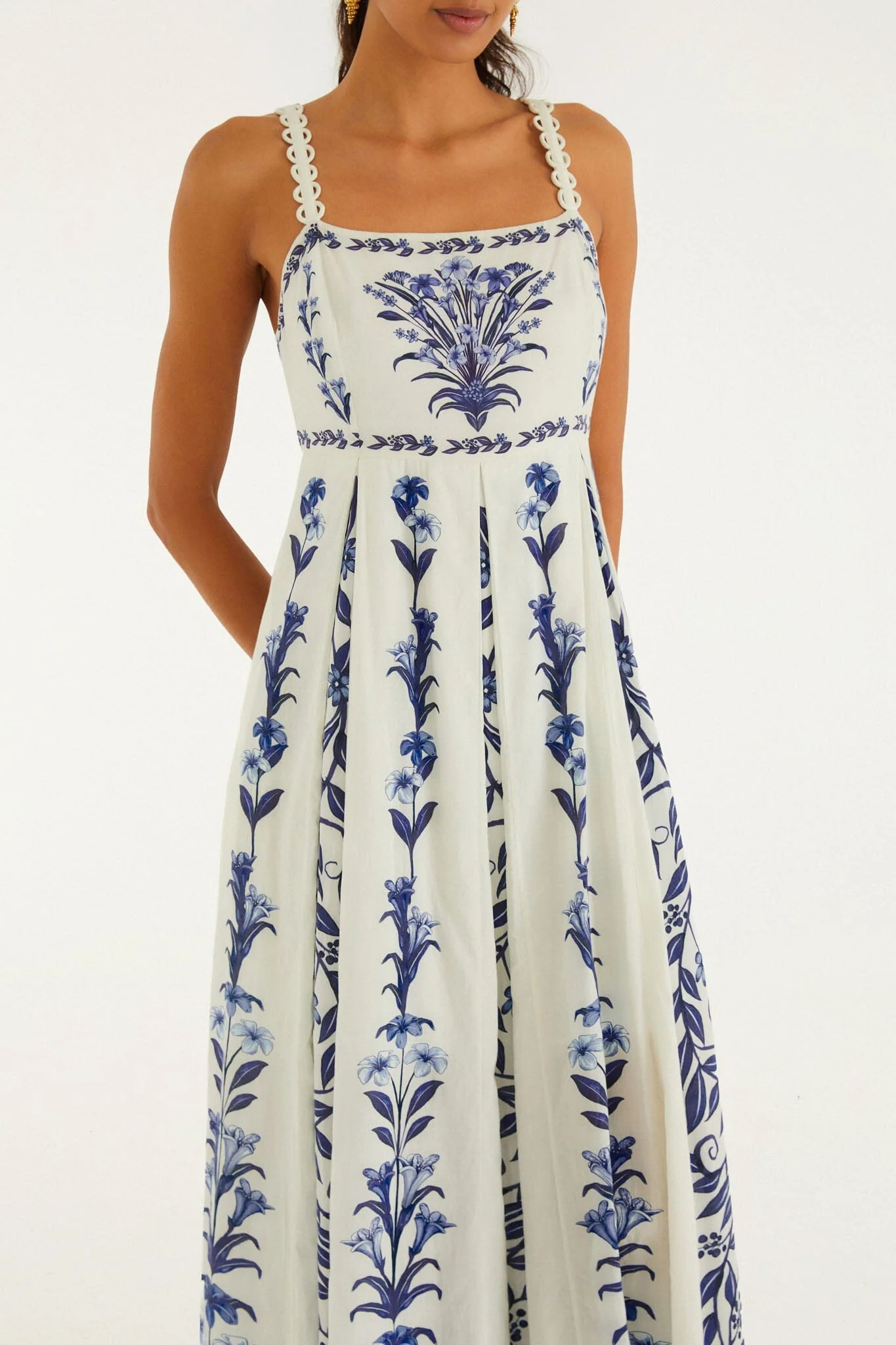 Off-White Flowers Arch Pleats Maxi Dress | FARM Rio | FarmRio (US)