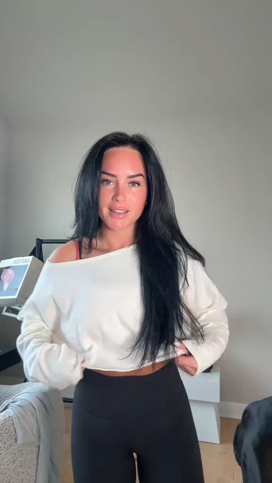 One of my favorite purchases from @Aritzia ✨They are doing an online only sale 20-50% off until Monday!!!

I will have everything 🔗 on my LTK in the Aritzia section. 

I’m wearing a size small tank, size medium sweaters, size 4 leggings 
My sizing 5’7, 145lbs, 32dd

#aritziahaul #aritziaoutfits #aritziasale #sweatershrug #pilatesoutfit 

#LTKSaleAlert #LTKFindsUnder100 #LTKFindsUnder50