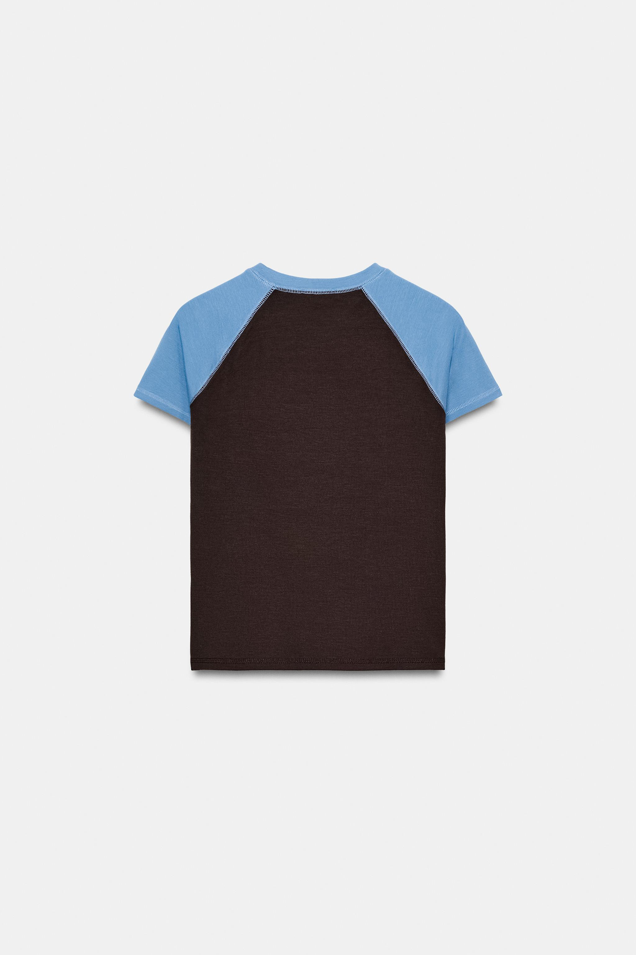 SLIM FIT - ROUND NECK - REGULAR LENGTH - SHORT SLEEVERound neck T-shirt with short contrasting ra... | Zara UK