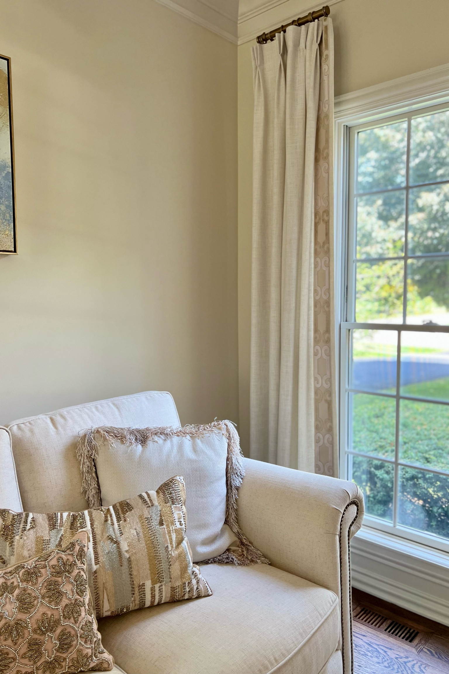 Neutral Sitting Room with Custom Curtains 

Home Décor | Classic Home Décor| Timeless Décor | Timeless Home| Neutral Home Décor | Designer Home | Beige | Ivory |Gray | Custom Décor | Curtain | Window Treatments | Designer | Sofa

#LTKhome #LTKSeasonal #LTKfamily