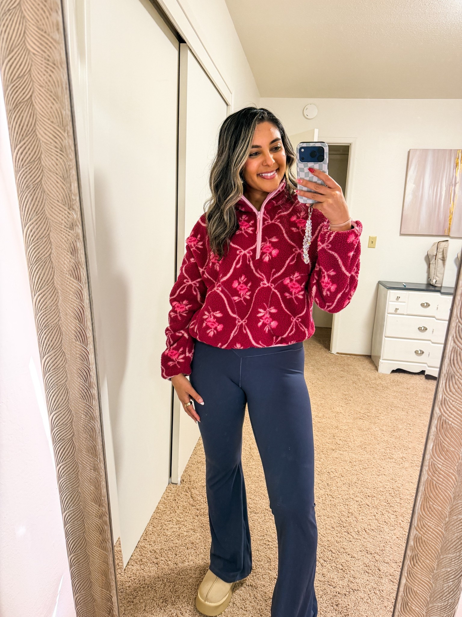 Cozy but make it cute 🩷✨
This fleece pullover is giving comfy + elevated and I love it paired with these navy flares for a flattering, everyday look. Perfect for errands, coffee runs, or a casual day out 


#LTKootd #LTKdayinmylife