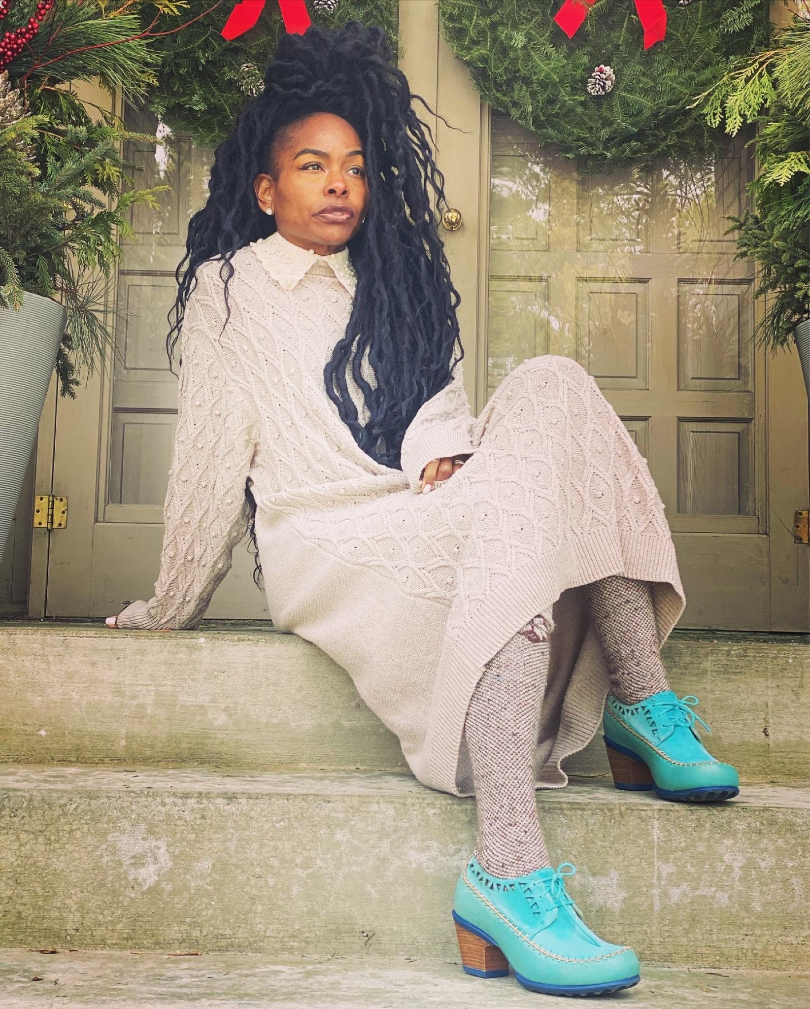 It’s the holiday season and what could be better than pulling on a comfy, cozy oversized sweater dress. Listed below are a few of my fav sweater dresses that I paired with knee high textured socks for a look that is perfect for a relaxing afternoon. The shoes I’m wearing are vintage but I will link a pair of really cool moccasins in this beautiful turquoise hue that would work! Happy Sunday, Socialites!💋


•
•
•



#modest #style #fashion
#mididress #sweater #dress #over45 #trend #holidaystyle #over40 #melanin #sophisticated #grace #socks #gift 

#LTKstyletip #LTKGiftGuide