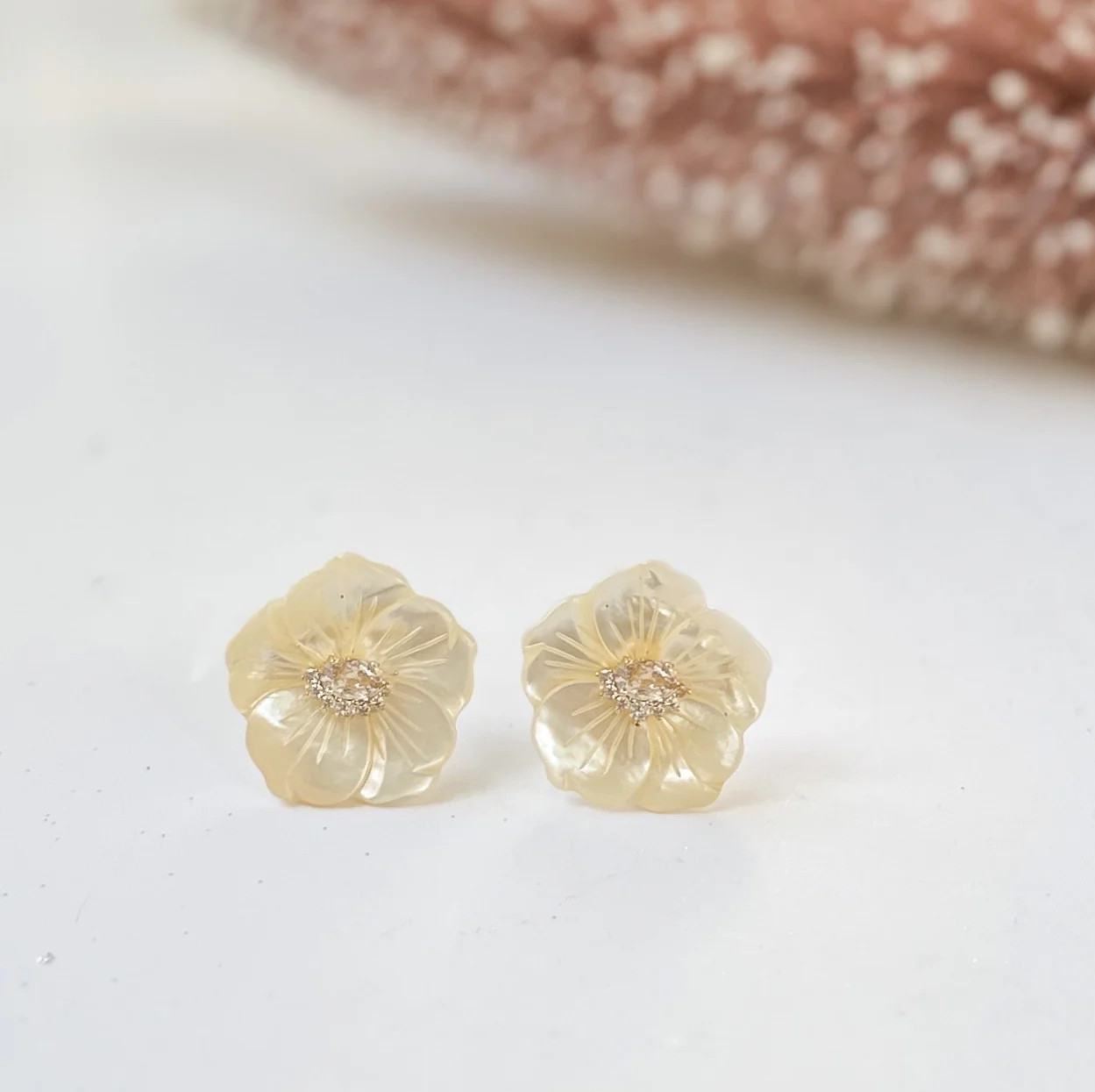 Small Magnolia Pearl Studs | Vivian Drew