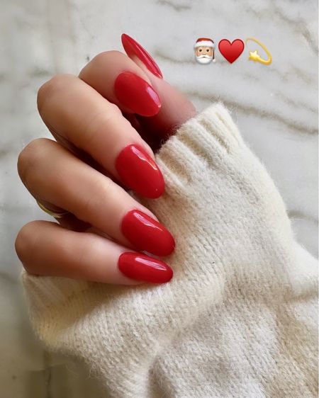 Holiday Red 🎅🏼