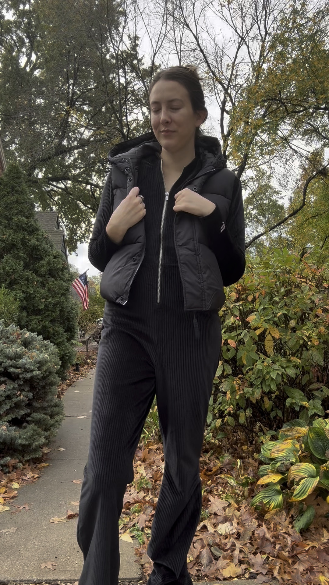 How perfect is it to have an outfit that’s as quick and easy as mom life demands? 🙌 This look takes me from morning chaos to afternoon playdates with zero fuss. Because who says moms can’t look cute and feel comfy at the same time? 💁‍♀️

.

#kansascity #kansascityblogger #kansascitymom #toddlermom | effortlessstyle | momlifehacks | comfyandcute | quickoutfit | onthegomom | athleisurestyle | easyfashion | jumpsuitmom | momapprovedfashion | chasingtoddlers | everydaystyle | momswhostyle | minimalmom | #SideofGlam 

#LTKVideo #LTKActive #LTKSeasonal