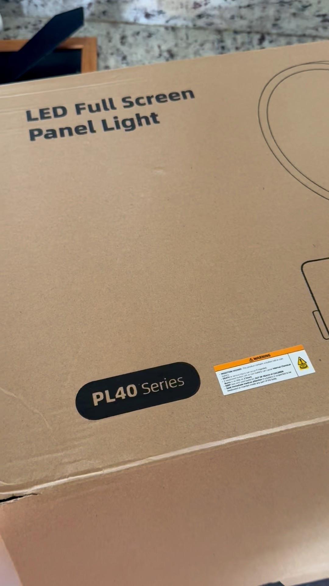 New content tripod & light 💡 

#LTKFindsUnder100 #LTKHome #LTKvlog