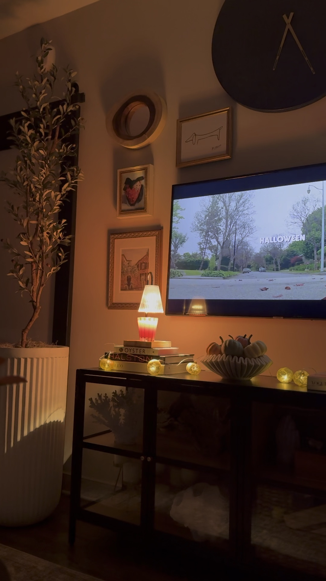 ‘tis autumn ✨ #tvstand #gallerywall #tallvase #olivetree

#LTKHalloween #LTKHome #LTKHoliday