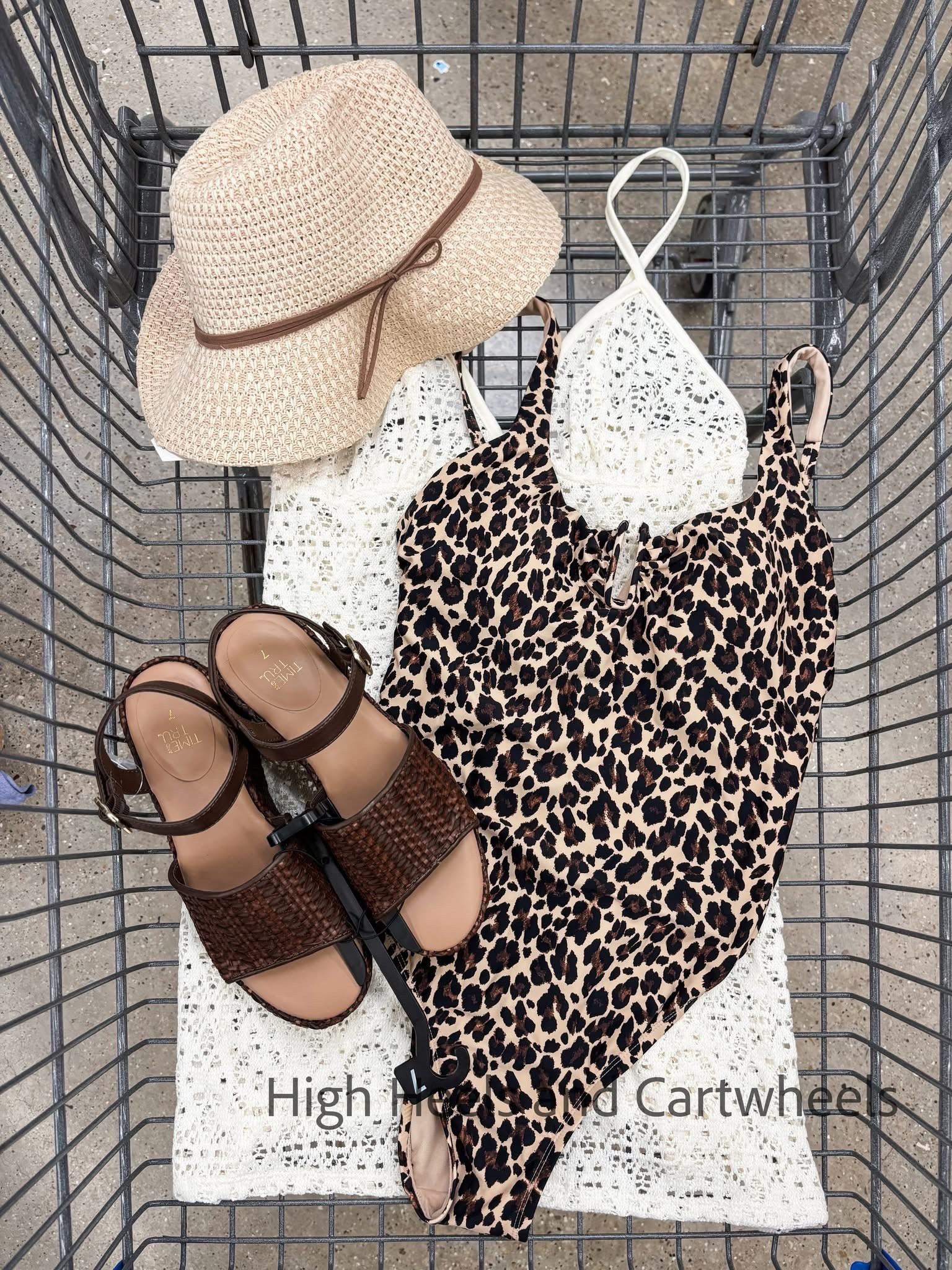 Is leopard ever wrong? We think not! 🐆❤️