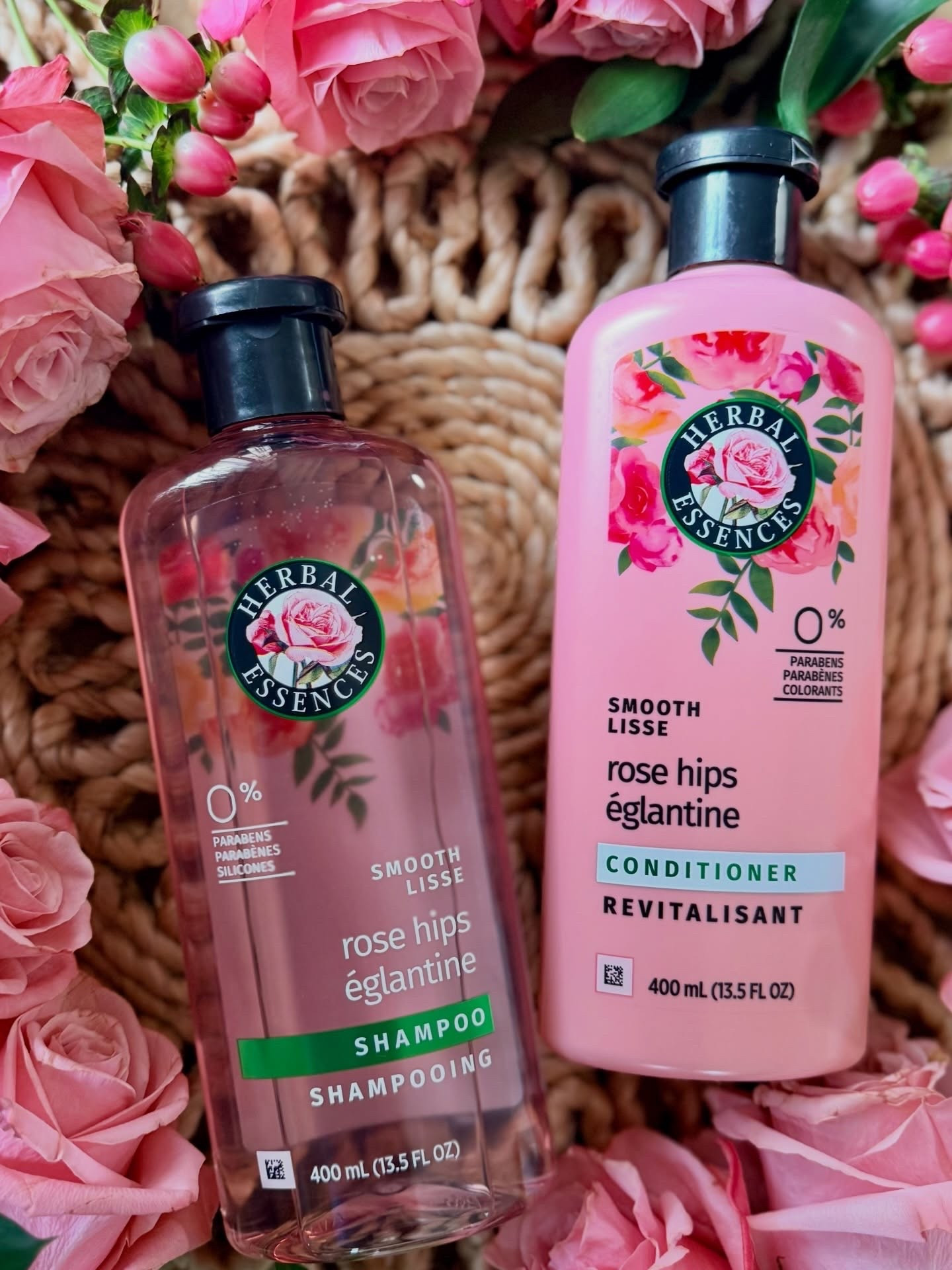 Soft, smooth hair days thanks to the Herbal Essences Rose Hips Smooth Shampoo & Conditioner 🌸✨ Loving how fresh and silky my hair feels after every wash!
@influenster @herbalessences #complimentary #herbalessences #scenttrap #rosehipshaircare