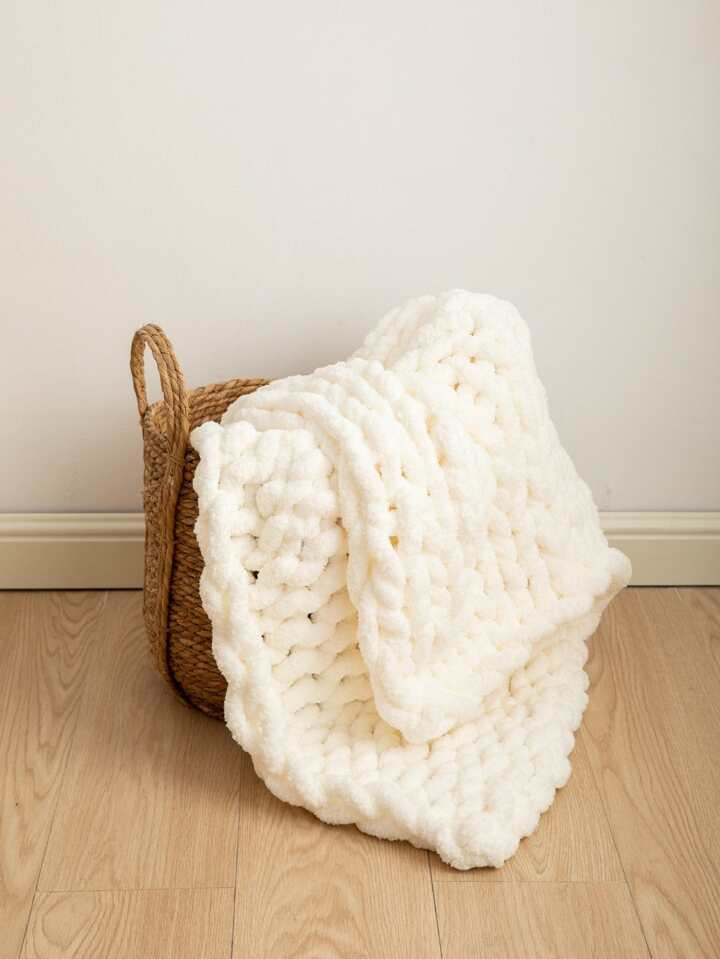 GBP£23.00           
        4.86
       
        (100+)
               
      1pc Plain Throw B... | SHEIN