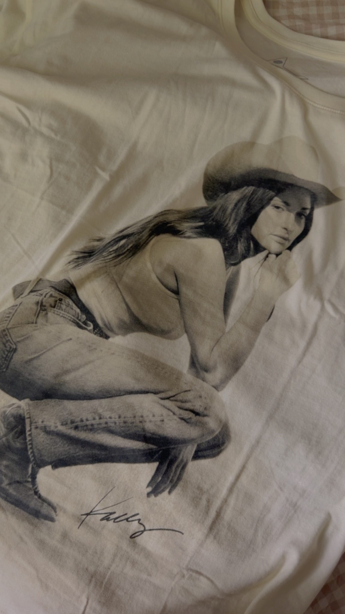 kacey tshirt🤎🐄

#LTKgrwm #LTKootd #LTKSeasonal
