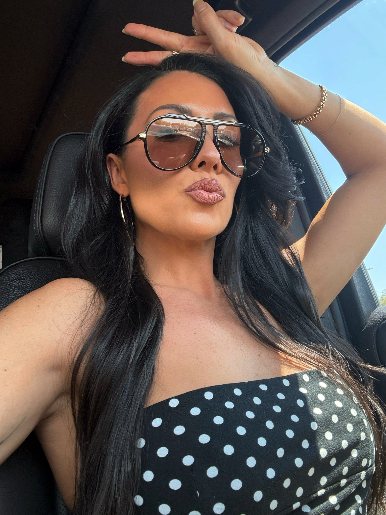 Happy Sunday! Sharing Amazon sunglasses & my Amazon dress of today

Amazon finds 
Amazon outfit

#LTKootd #LTKgrwm #LTKdayinmylife