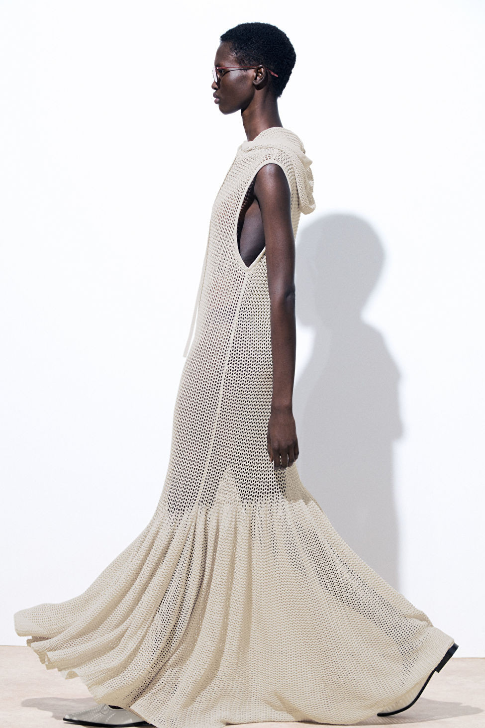 THE HOODED FISHNET MAXI DRESS | COS (EU)