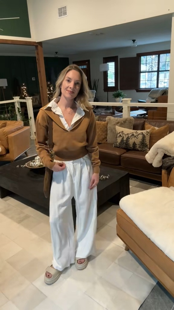 Casual but classy! 

Top: XS 
Bottom: small 
UGG sandals : 8 and SO COMFY 
Bobbi brown lippie 

#LTKootd #LTKgrwm #LTKvlog