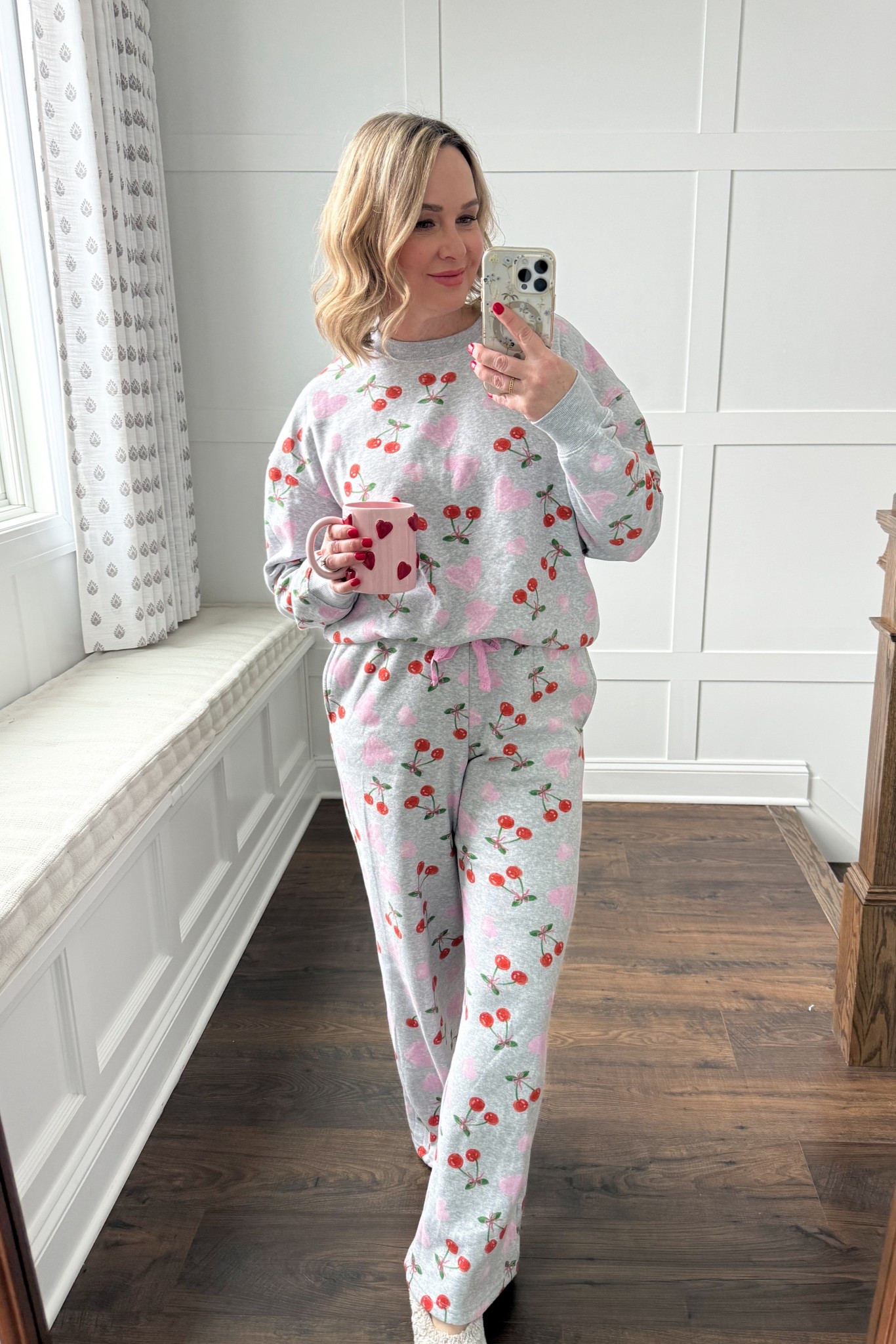 So many requests for this in yesterday’s stories! Wearing size small in the sweatshirt and size medium in the sweatpants. 

#LTKValentine