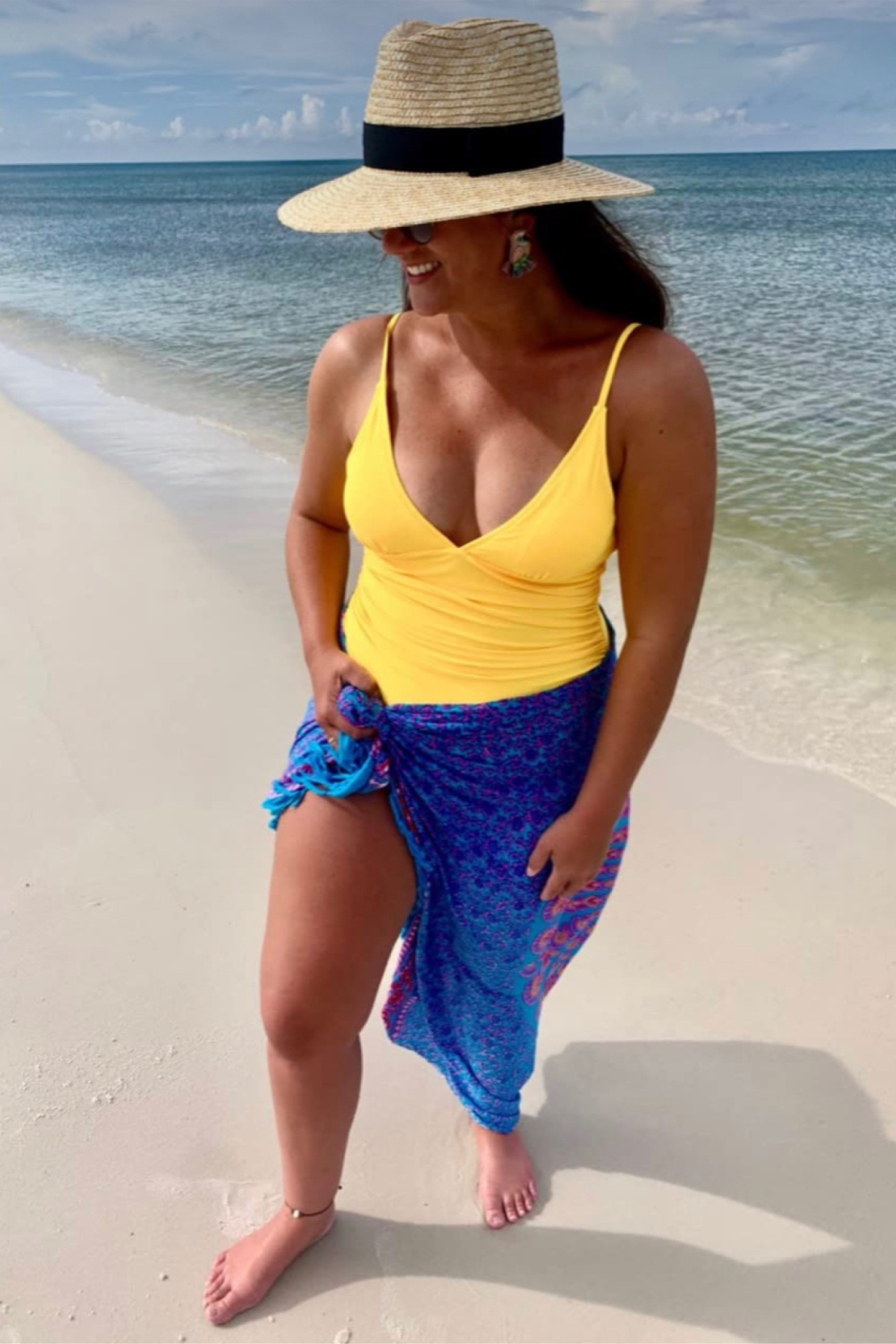This Amazon swimsuit is so flattering!

Tummy control swimsuit, Amazon one piece swimsuit, yellow one piece swimsuit 

#LTKunder50 #LTKcurves #LTKswim