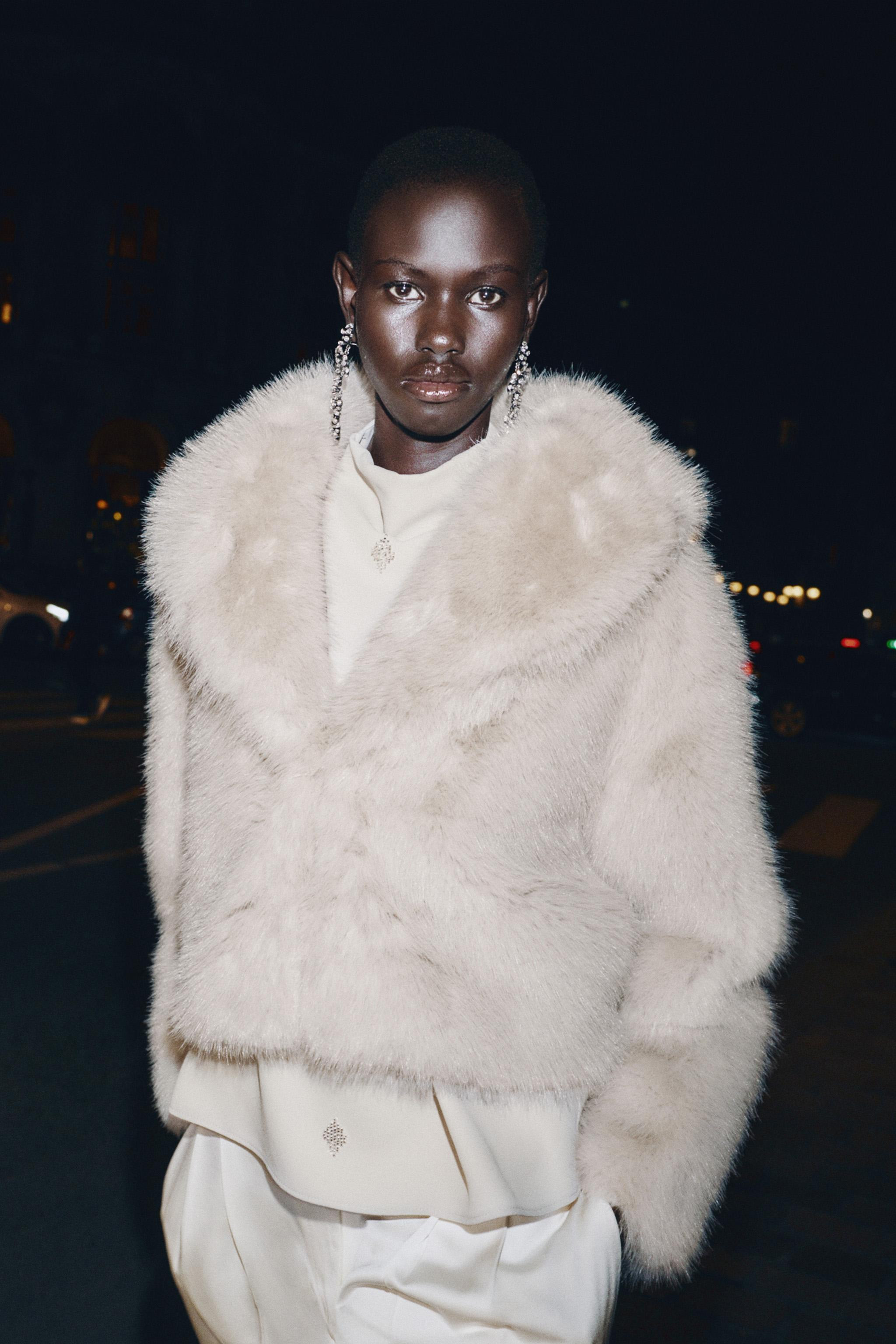 SHORT FAUX FUR LAPEL COLLAR COAT | Zara US