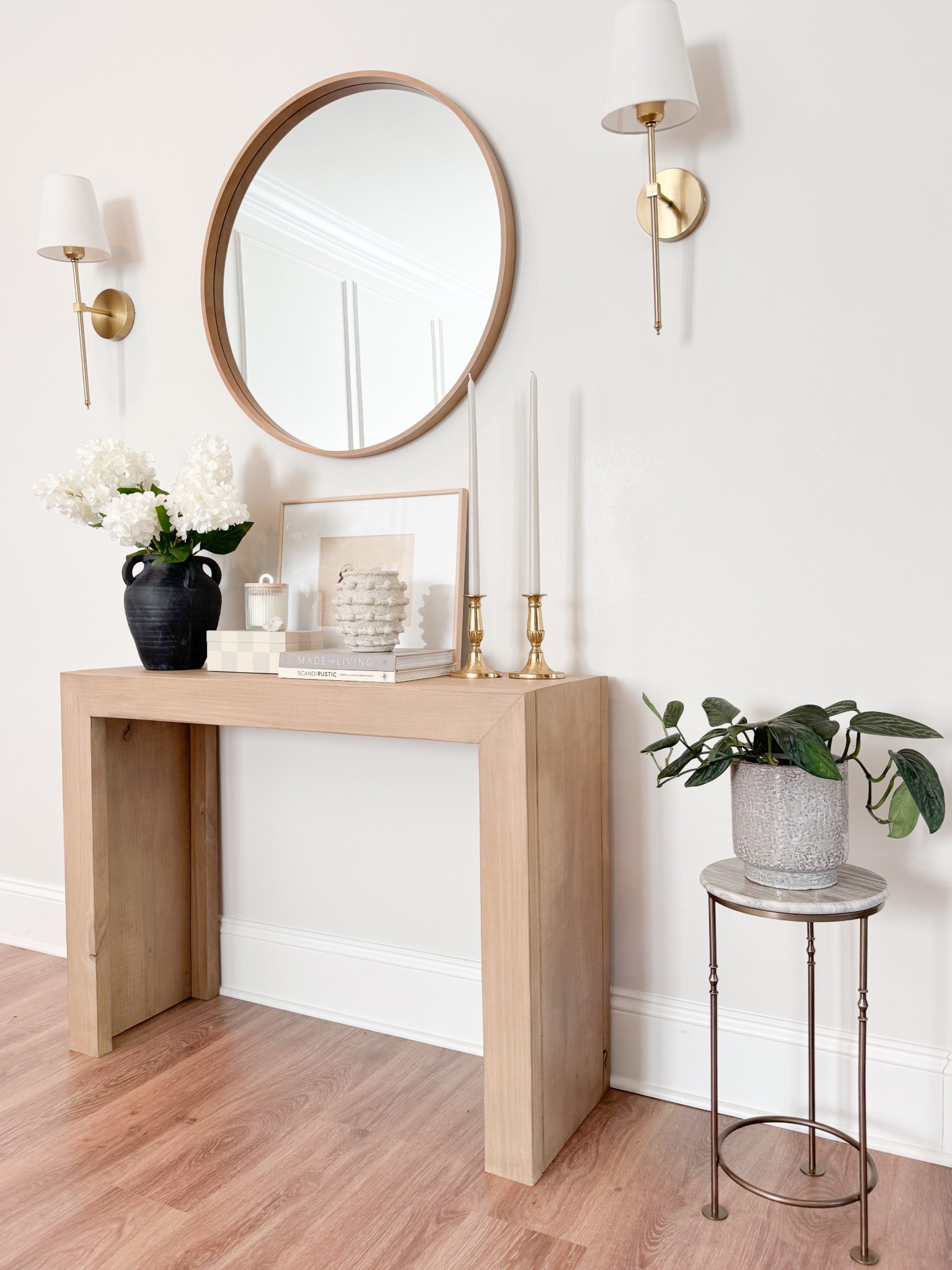 Entrway inspo 

#LTKHome