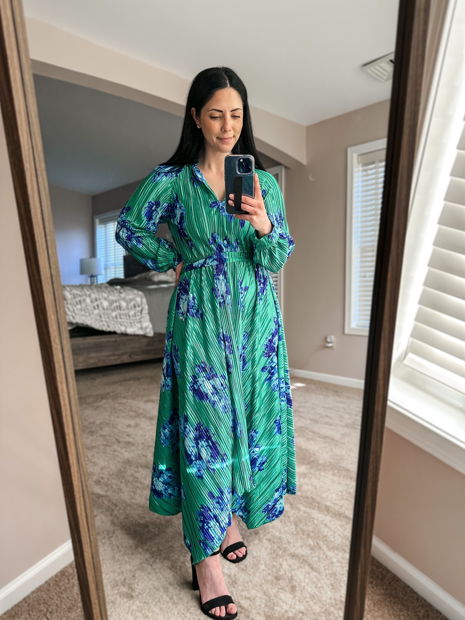 Guys, get this dress. That is all… 🤌🏻
•
#walmart #springfashion #scoop #floralprint #dress #springstyle #outfitinspo

#LTKunder50 #LTKstyletip