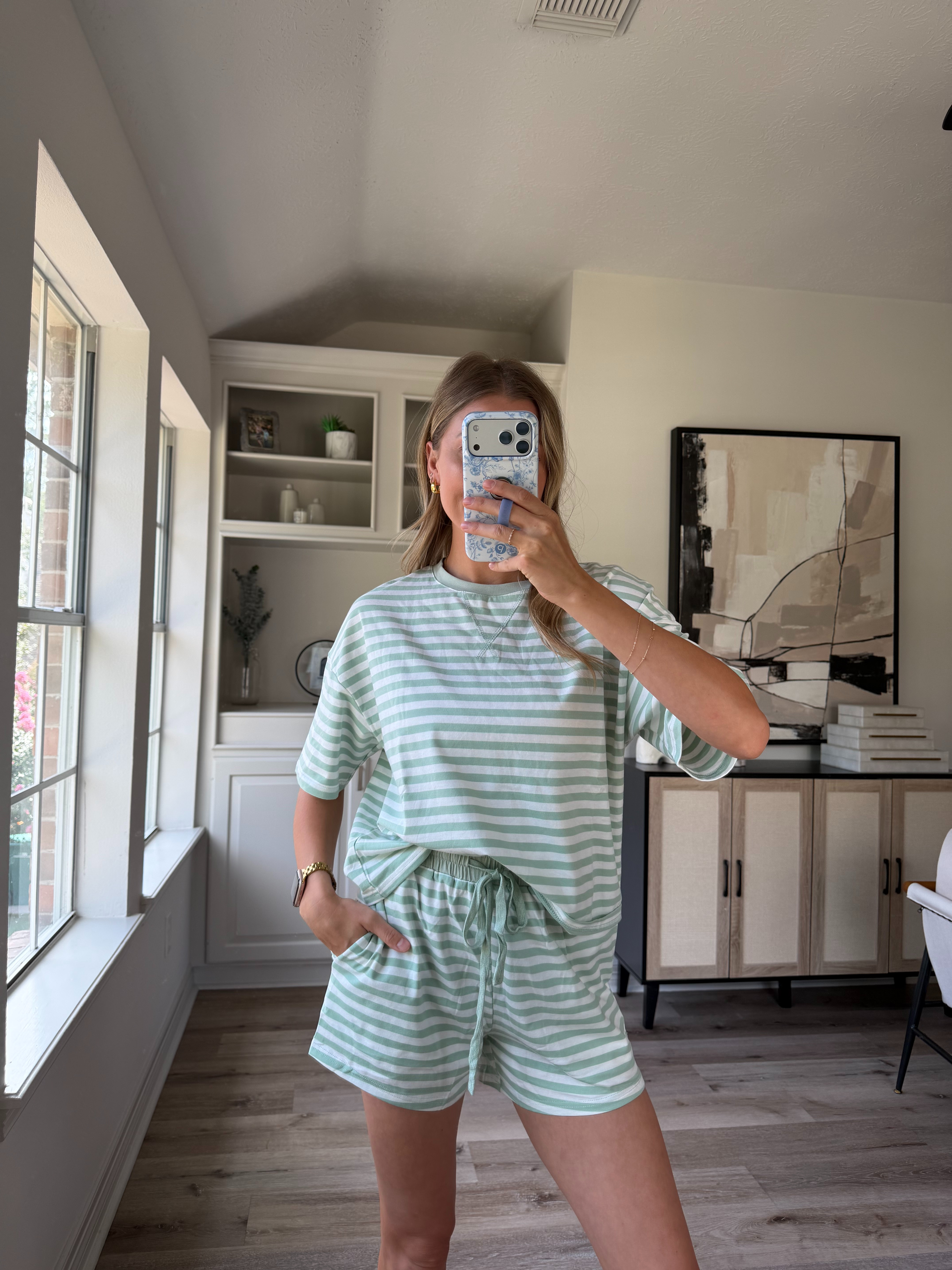 Cute, comfy matching lounge set! Wearing small 

 
