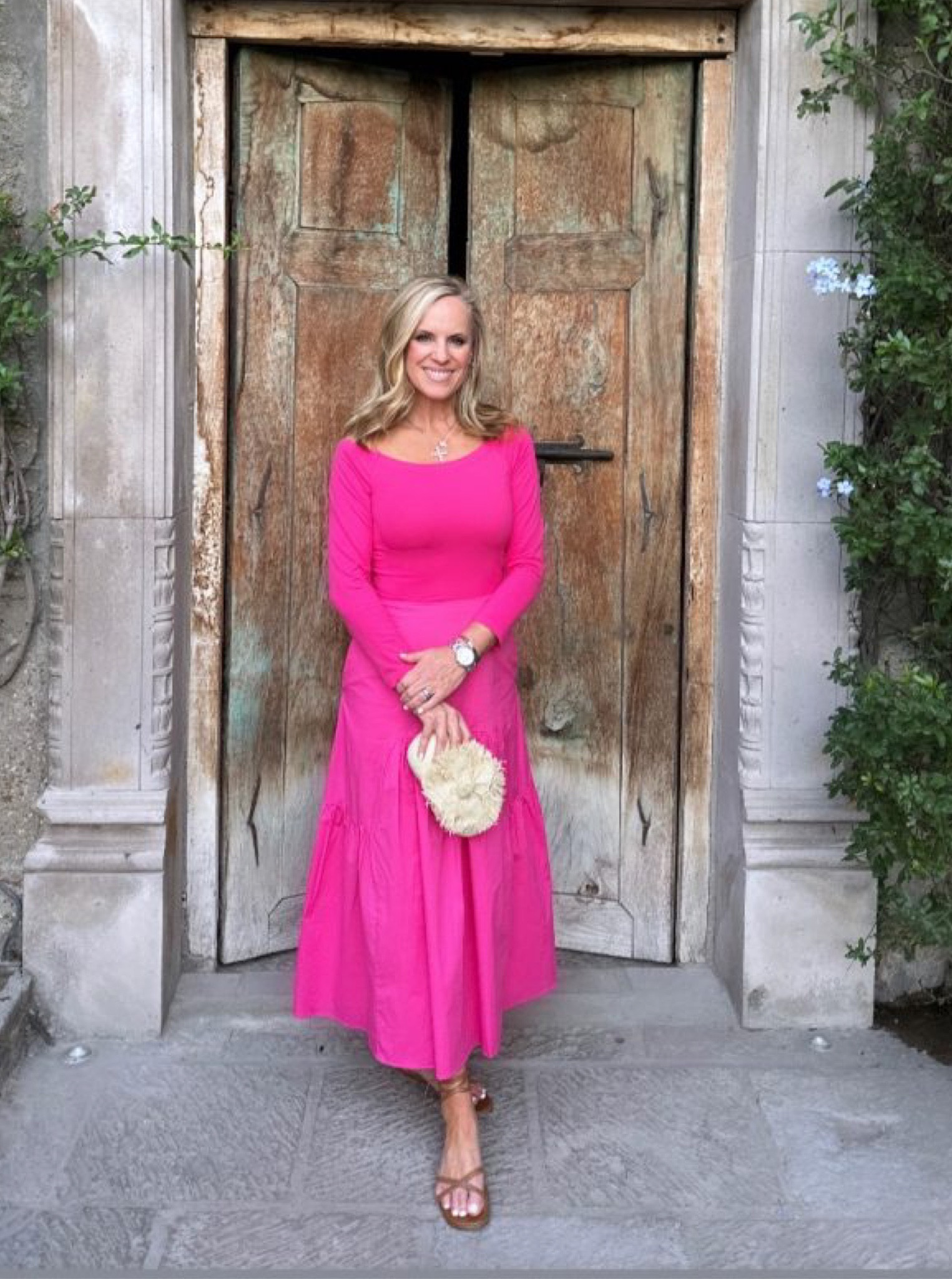 Vacation look

Tuckernuck long sleeve midi dress 
Fringe clutch 
Margaux wrap sandal 

#LTKshoecrush #LTKtravel #LTKSeasonal