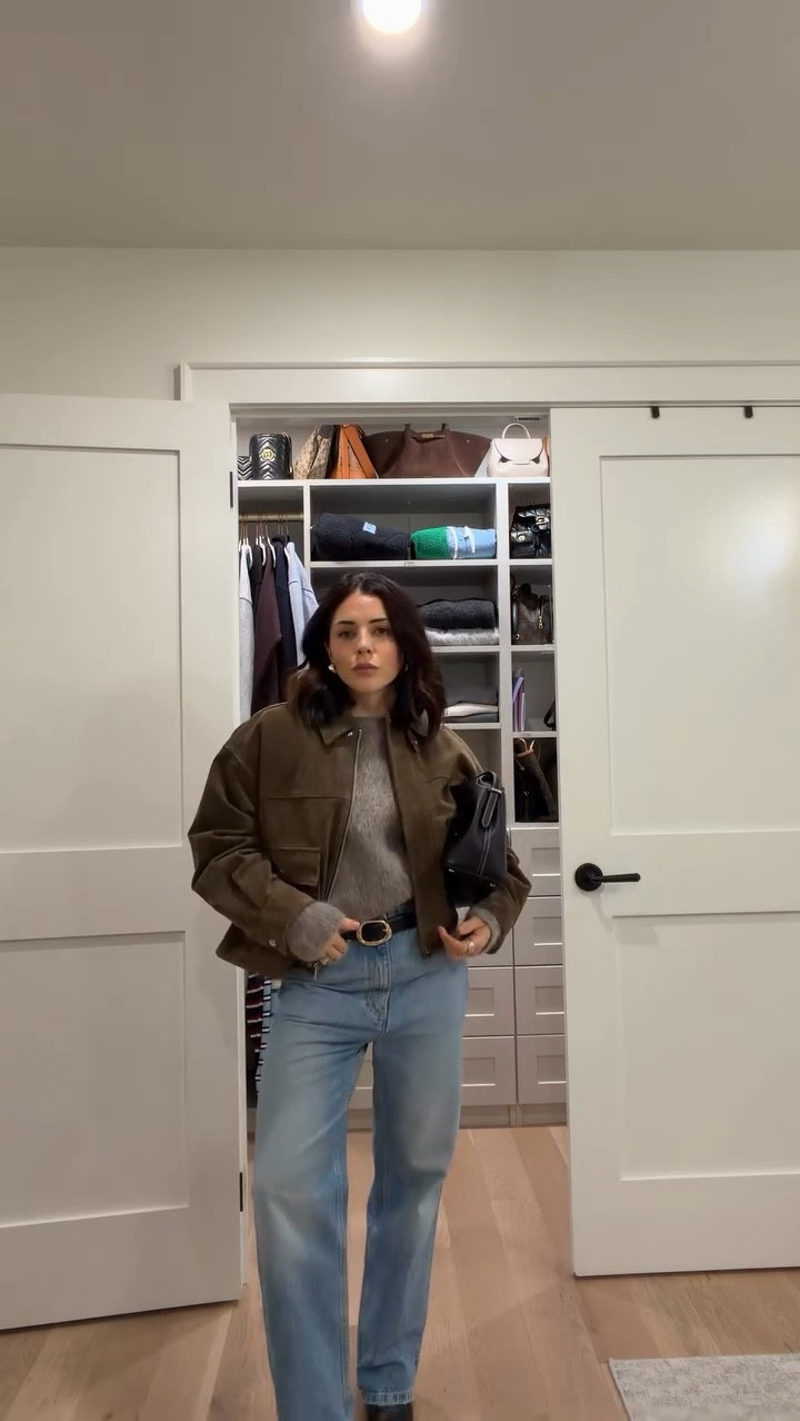 Dinner outfit with the fam and temps are staying above zero which means no winter jacket in sight 🙏✨
LMK if you want links to your inbox! 

Jeans @sandroparis 
Tshit @gap 
Sweater @hm 
Jacket @zara 
Bag @amazonfashion 
Boots @staud.clothing

#LTKwinter #LTKcanada #LTKfall