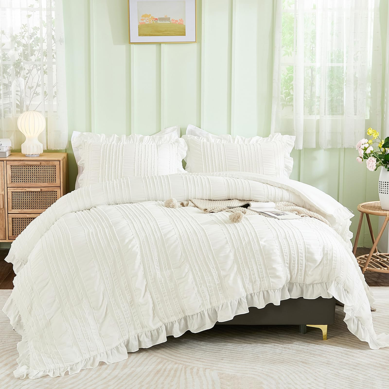 WONGS BEDDING White Queen Comforter Set,Boho Ruffle Comforter for Queen Bed,Soft Seersucker Shabb... | Amazon (US)