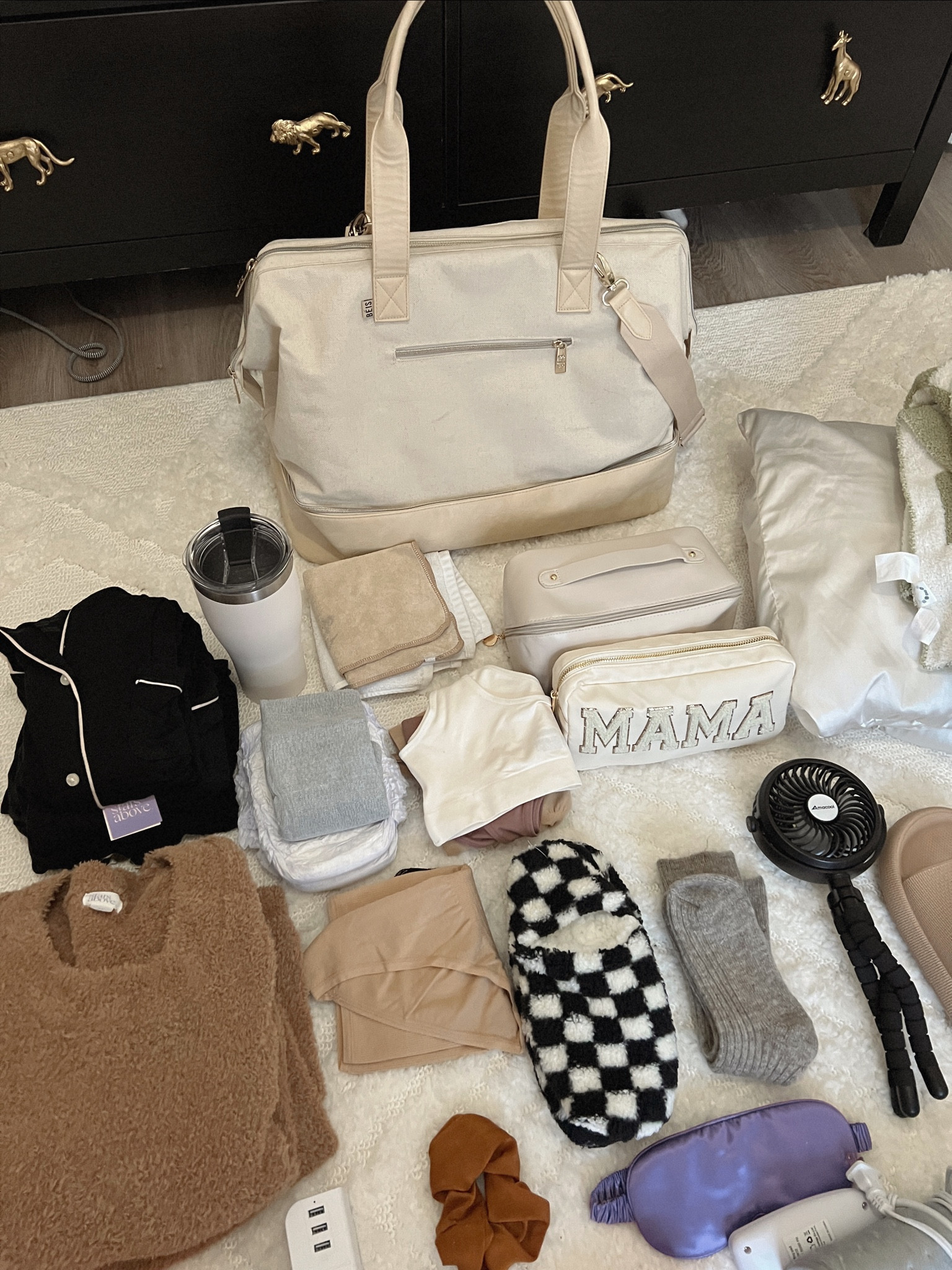 in my hospital bag 👶🏻👼 Linking nursing bras, comfy pajamas, and all the extras! Also my weekender bag that i’ve had 2 years and love 

#LTKbump #LTKbaby