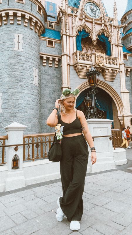 Lululemon Disney outfit 🖤

#LTKstyletip #LTKActive #LTKtravel