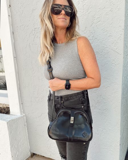 From drop off to dressy and business meetings in between. #Ad This Florentina Frame Crossbody will elevate your look no matter what you’re wearing. @patricianashdesigns uses only the finest materials and hardware with an attention to detail and artistry shown in every purse.  #PatriciaNash



#LTKitbag