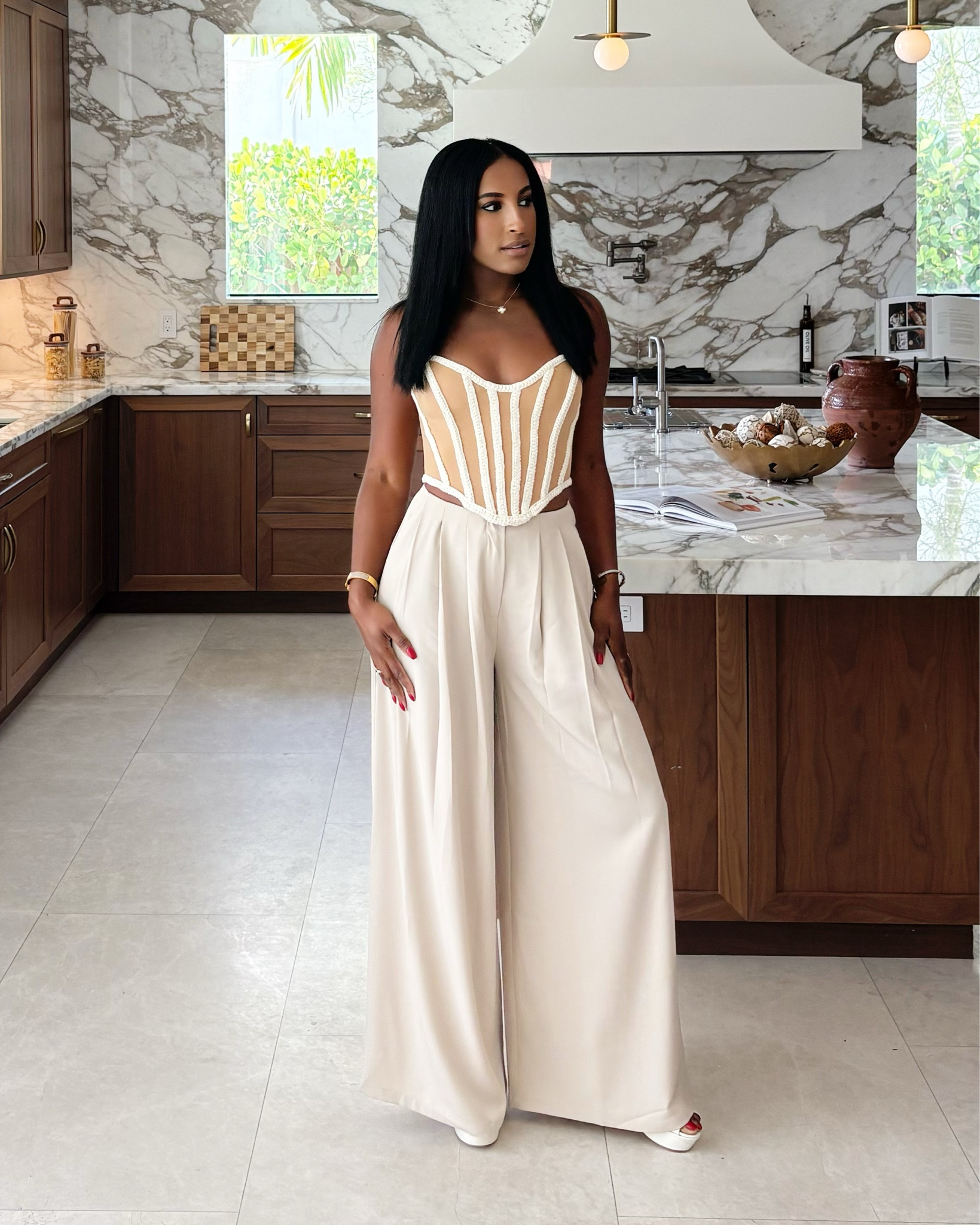 A stunning outfit for a video shoot 😍

#LTKU #LTKNYFW #LTKFindsUnder100