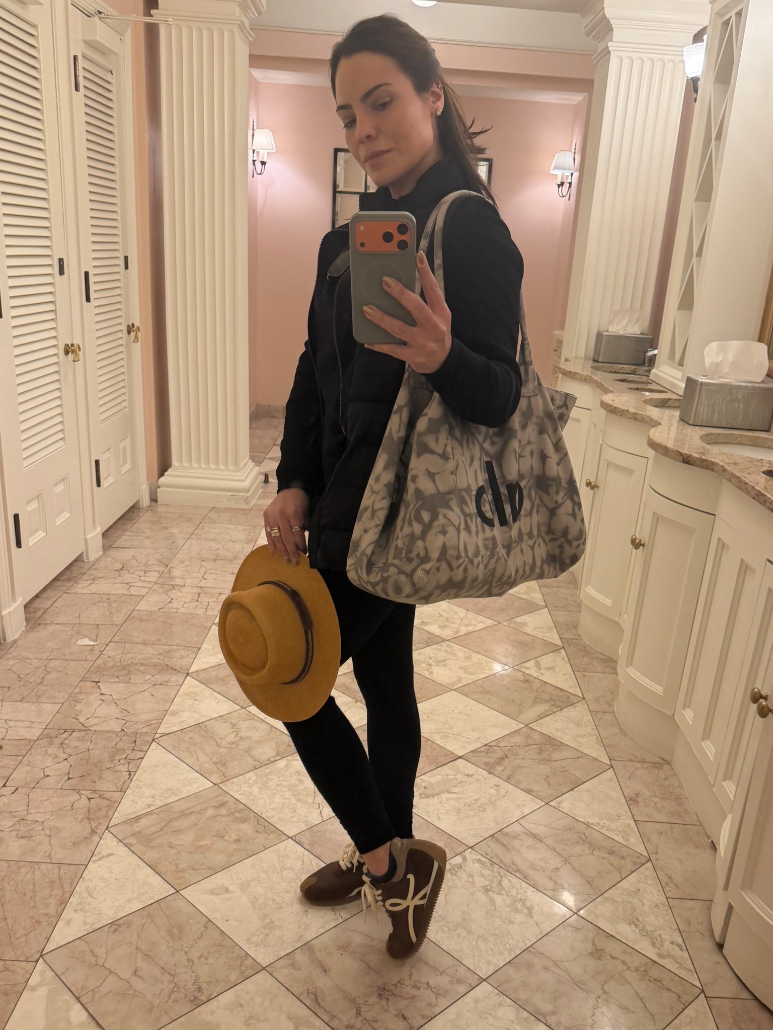 #efforyless comfy

#LTKU #LTKfitnessgoals #LTKootd