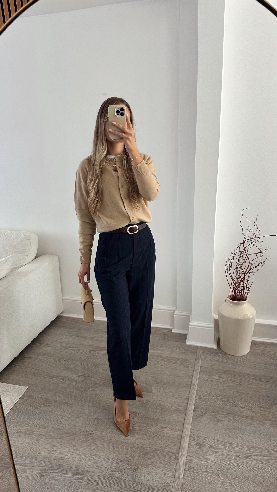 Navy and tan 💛 
Effortlessly chic autumn workwear 🍂

#LTKuk #LTKautumn #LTKeurope