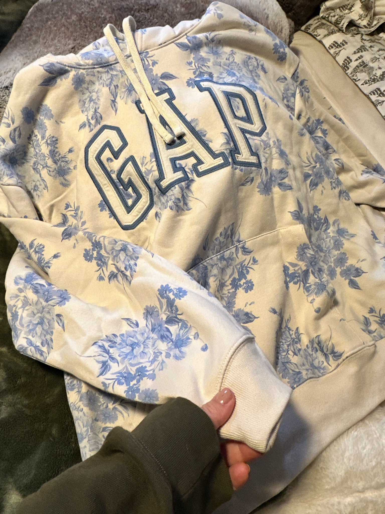 Loving this new floral hoodie from
gap. 

#LTKgrwm #LTKootd