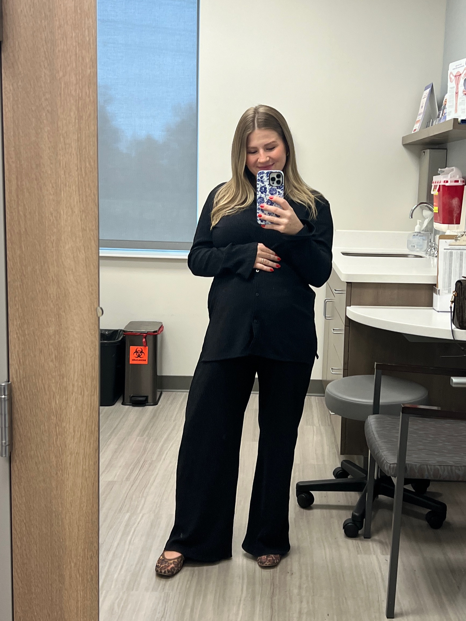 38 weeks pregnant, comfy two piece set for the win 

#LTKBump