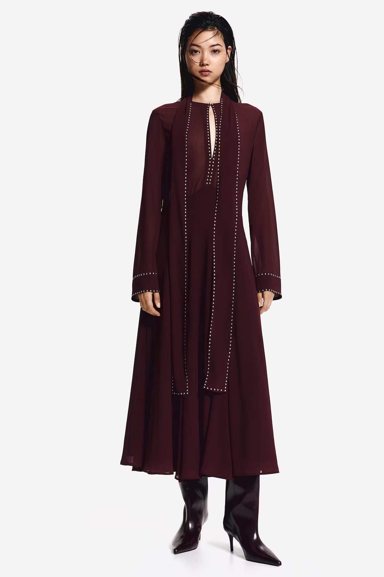 Stud-Detail Chiffon Dress - Round Neck - Long sleeve - Burgundy - Ladies | H&M US | H&M (US + CA)