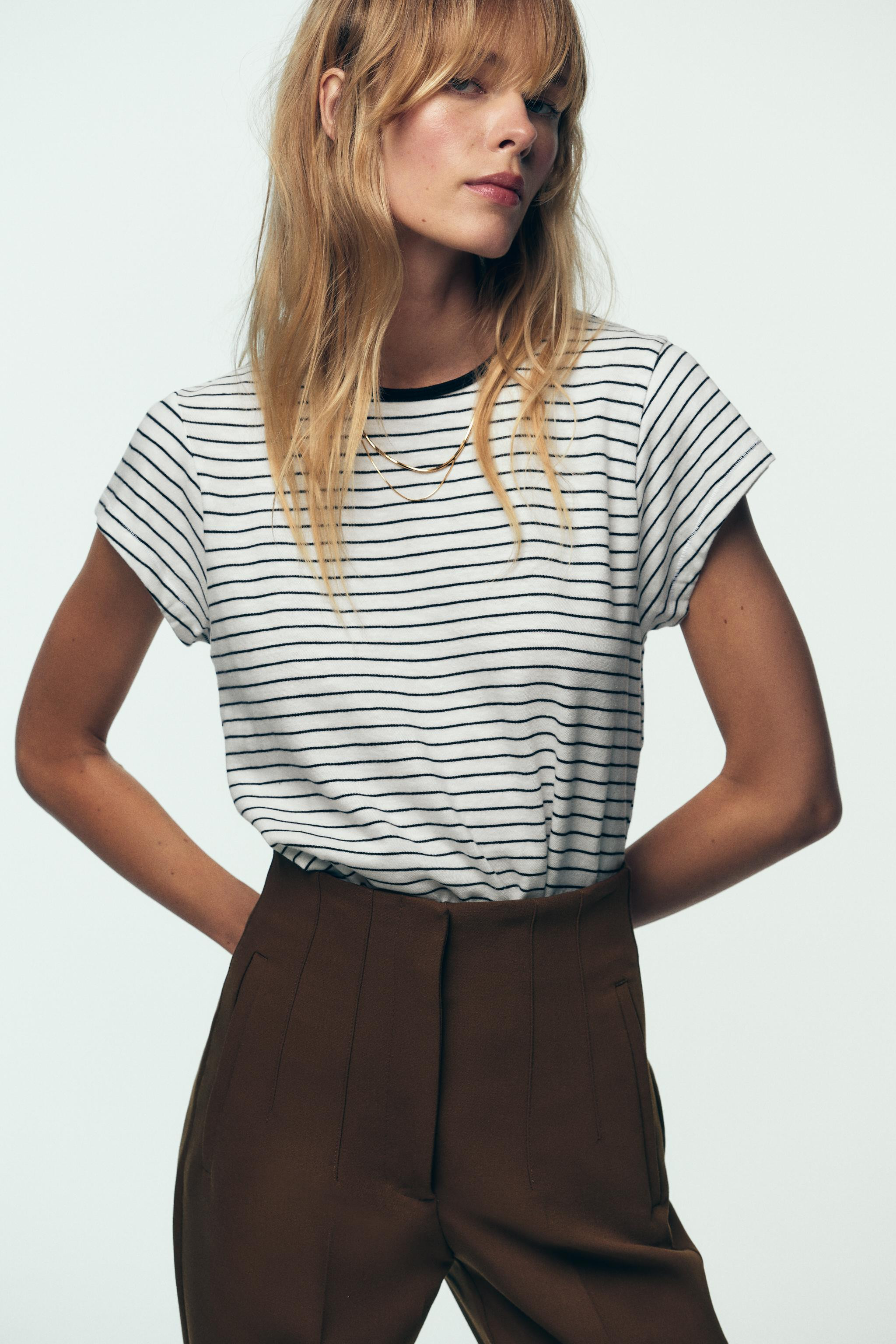 SHORT SLEEVE TEXTURED T-SHIRT | Zara US
